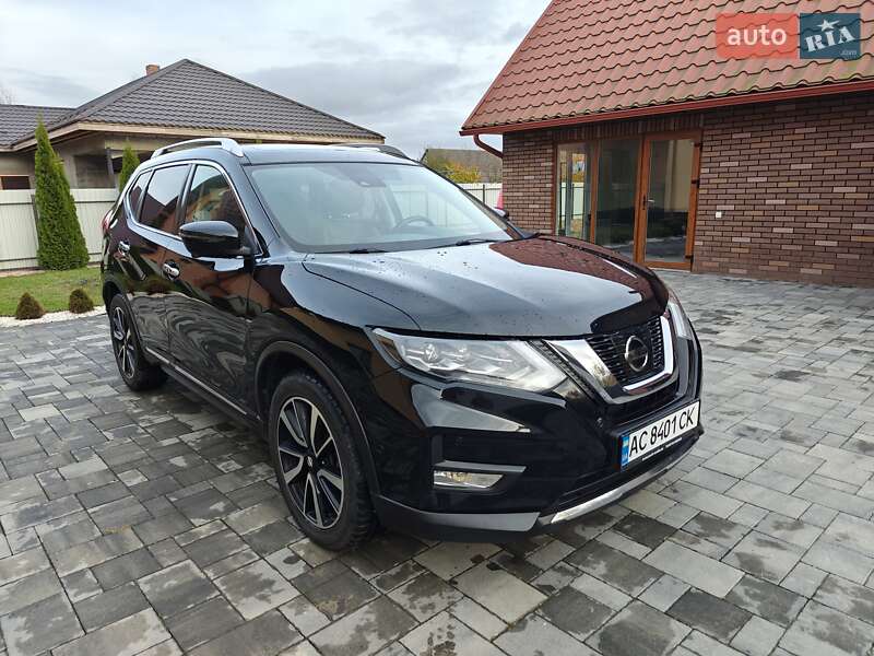 Внедорожник / Кроссовер Nissan X-Trail 2017 в Камне-Каширском