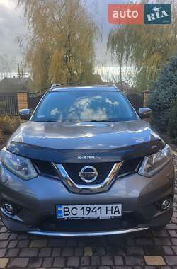 Позашляховик / Кросовер Nissan X-Trail 2016 в Львові