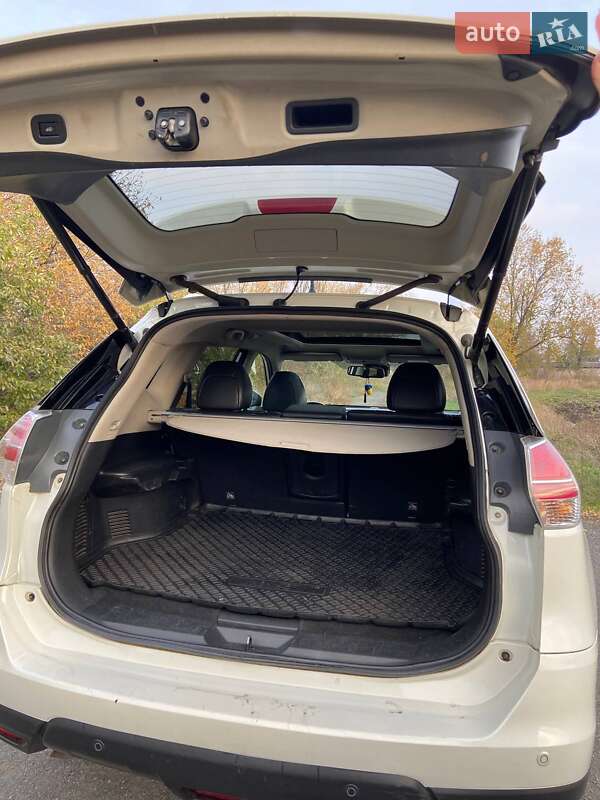 Внедорожник / Кроссовер Nissan X-Trail 2017 в Кривом Роге