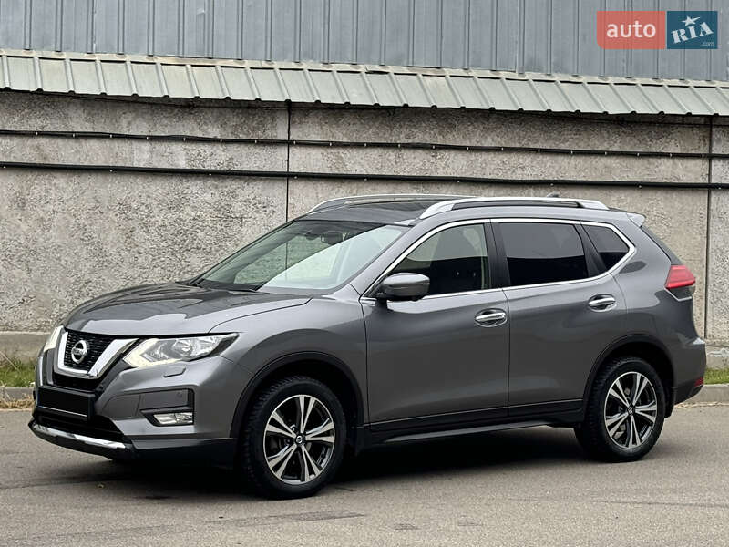Позашляховик / Кросовер Nissan X-Trail 2017 в Києві