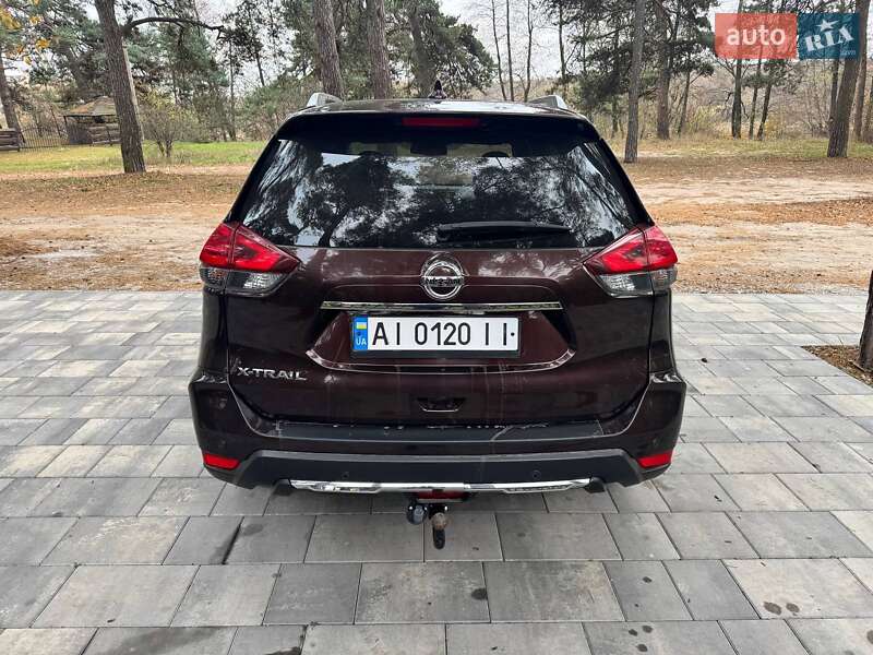 Позашляховик / Кросовер Nissan X-Trail 2019 в Рокитному