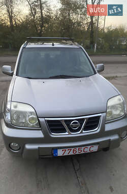 Внедорожник / Кроссовер Nissan X-Trail 2003 в Новониколаевке