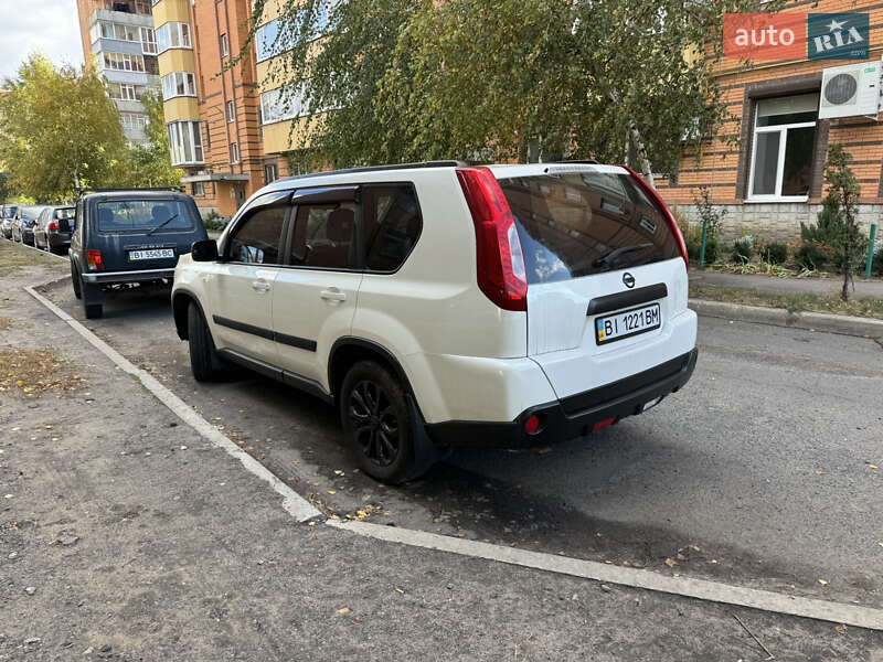 Внедорожник / Кроссовер Nissan X-Trail 2011 в Полтаве