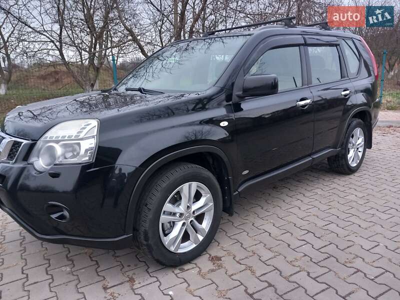 Позашляховик / Кросовер Nissan X-Trail 2010 в Луцьку