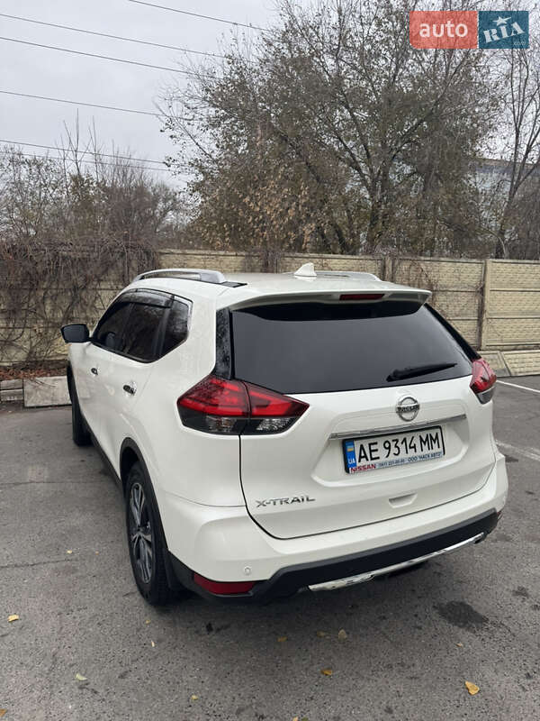 Внедорожник / Кроссовер Nissan X-Trail 2017 в Днепре