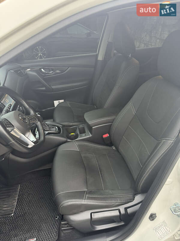 Внедорожник / Кроссовер Nissan X-Trail 2017 в Днепре