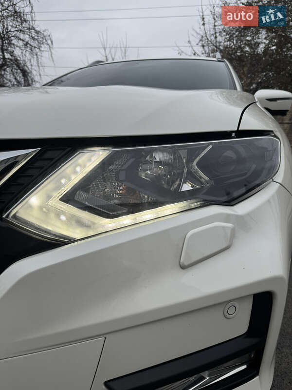 Внедорожник / Кроссовер Nissan X-Trail 2017 в Днепре