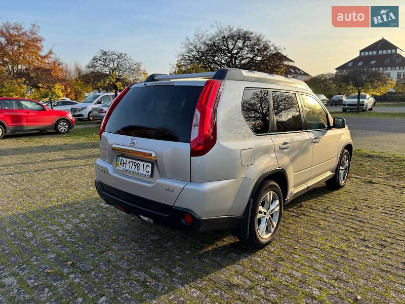 Позашляховик / Кросовер Nissan X-Trail 2012 в Львові
