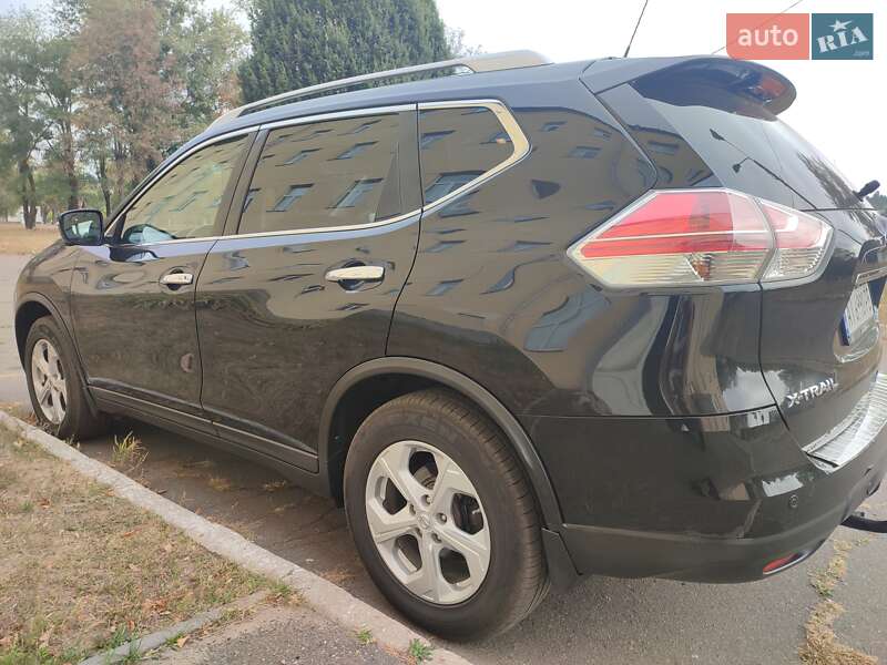 Позашляховик / Кросовер Nissan X-Trail 2014 в Десні