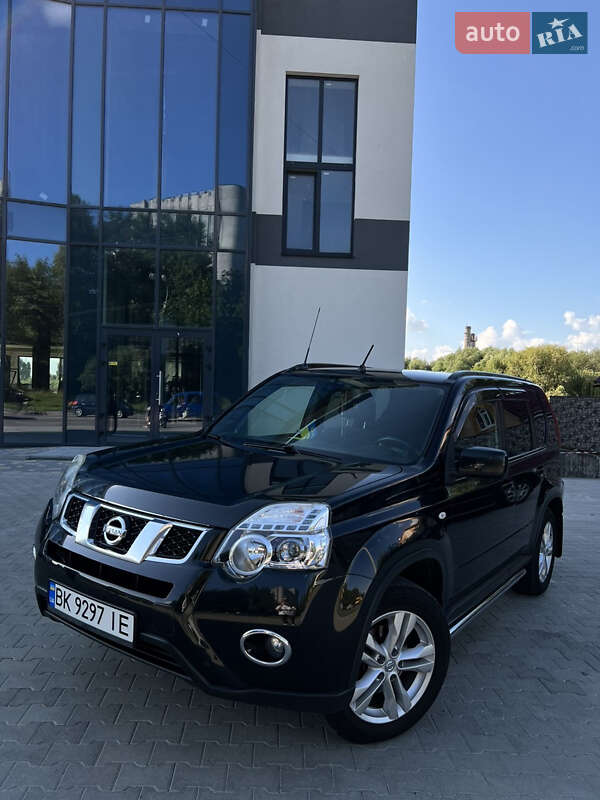 Позашляховик / Кросовер Nissan X-Trail 2012 в Рівному