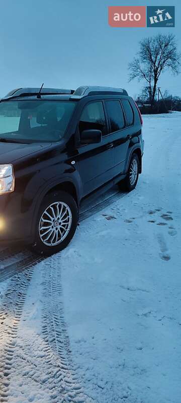 Позашляховик / Кросовер Nissan X-Trail 2014 в Гадячі