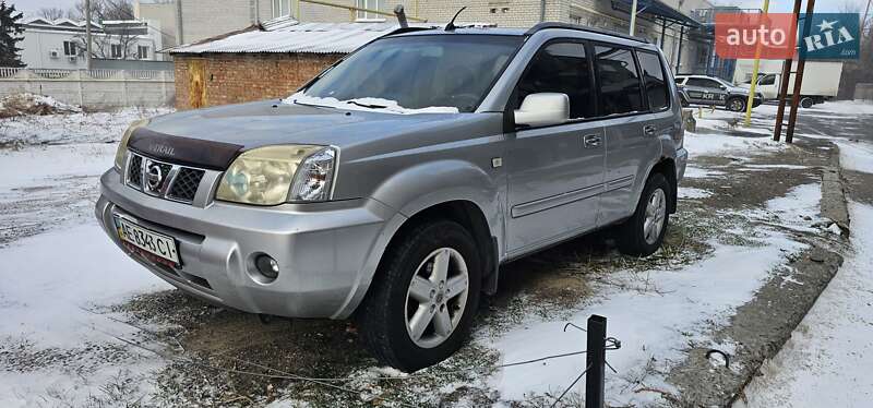 Внедорожник / Кроссовер Nissan X-Trail 2004 в Днепре