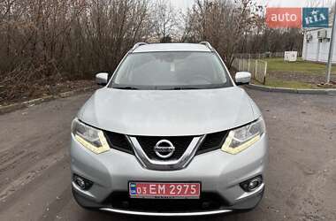 Позашляховик / Кросовер Nissan X-Trail 2015 в Нововолинську