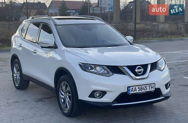 Внедорожник / Кроссовер Nissan X-Trail 2017 в 