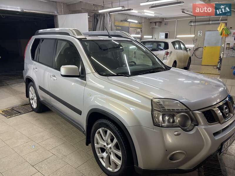 Внедорожник / Кроссовер Nissan X-Trail 2012 в Киеве