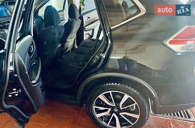 Внедорожник / Кроссовер Nissan X-Trail 2015 в 