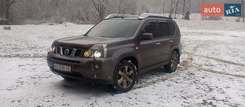 Позашляховик / Кросовер Nissan X-Trail 2008 в Сваляві