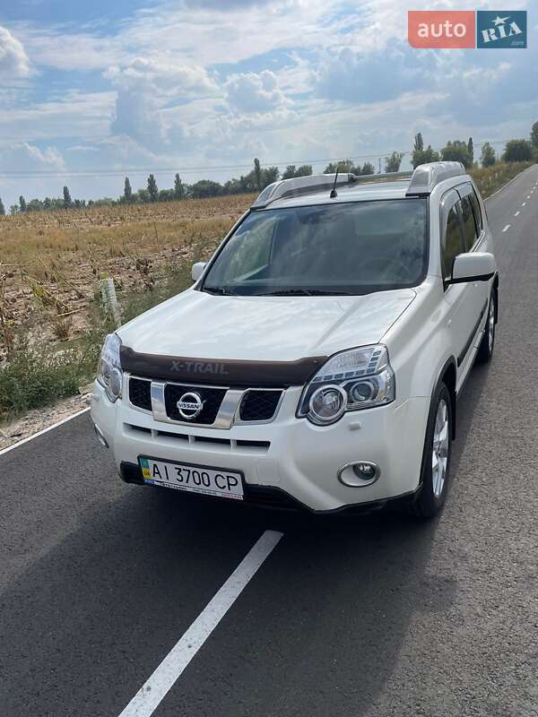 Позашляховик / Кросовер Nissan X-Trail 2014 в Києві