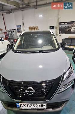 Внедорожник / Кроссовер Nissan X-Trail 2023 в 