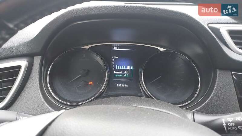 Позашляховик / Кросовер Nissan X-Trail 2015 в Києві