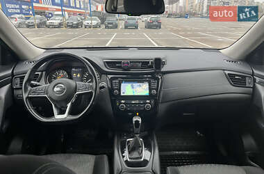 Позашляховик / Кросовер Nissan X-Trail 2018 в 