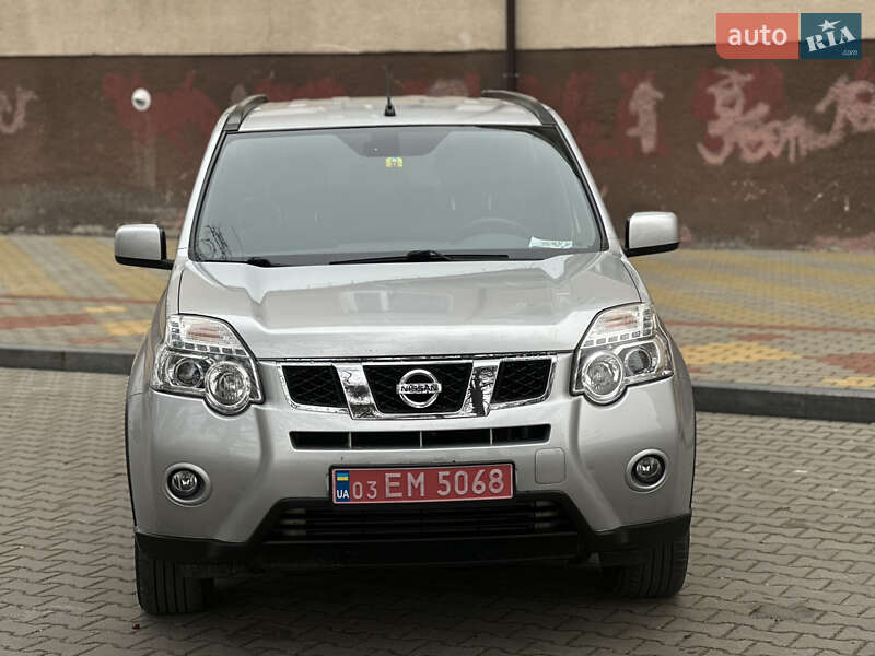 Позашляховик / Кросовер Nissan X-Trail 2011 в Звягелі