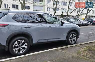 Внедорожник / Кроссовер Nissan X-Trail 2023 в 