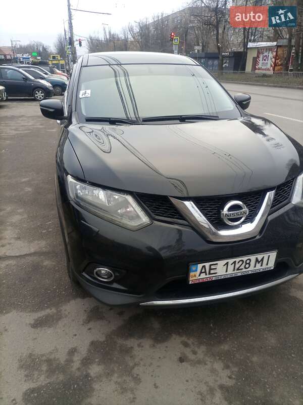 Внедорожник / Кроссовер Nissan X-Trail 2015 в Соленом