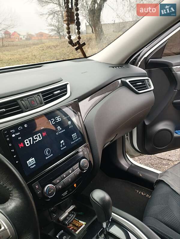 Внедорожник / Кроссовер Nissan X-Trail 2017 в Зенькове
