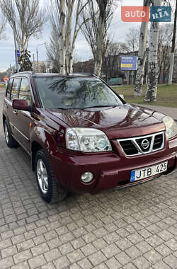 Внедорожник / Кроссовер Nissan X-Trail 2004 в Запорожье