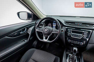 Внедорожник / Кроссовер Nissan X-Trail 2018 в 