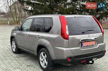 Позашляховик / Кросовер Nissan X-Trail 2011 в Дубні