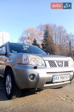 Позашляховик / Кросовер Nissan X-Trail 2004 в Києві