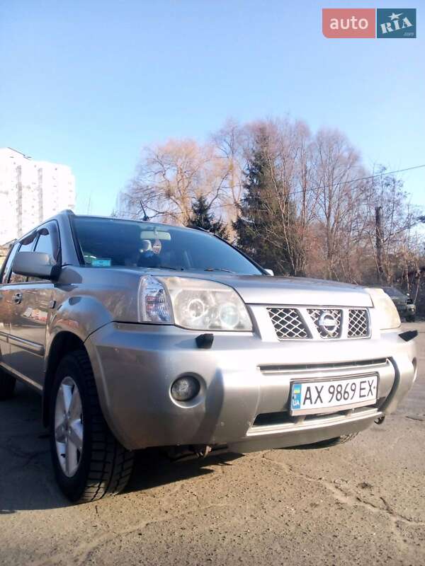 Внедорожник / Кроссовер Nissan X-Trail 2004 в Киеве