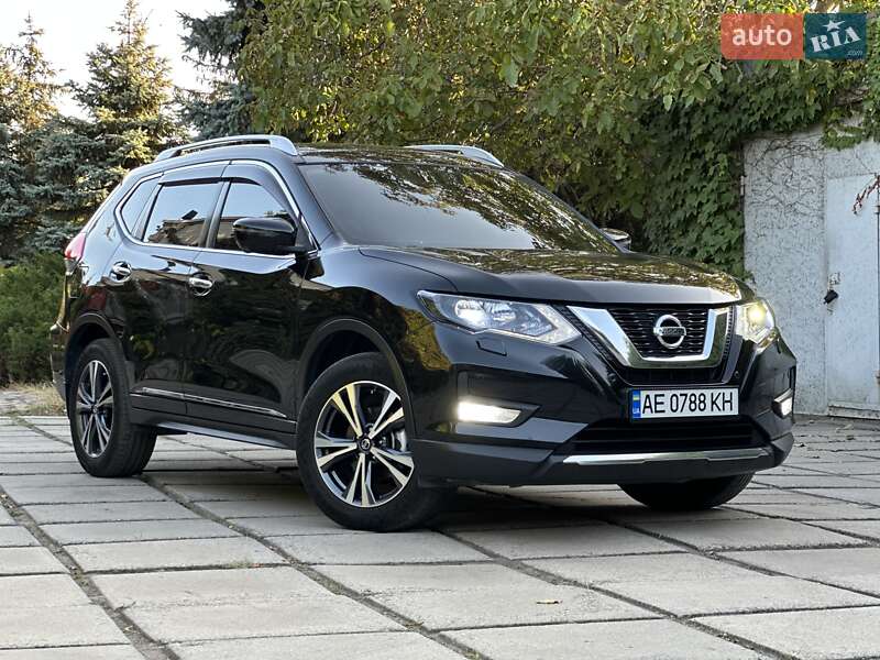 Внедорожник / Кроссовер Nissan X-Trail 2018 в Павлограде