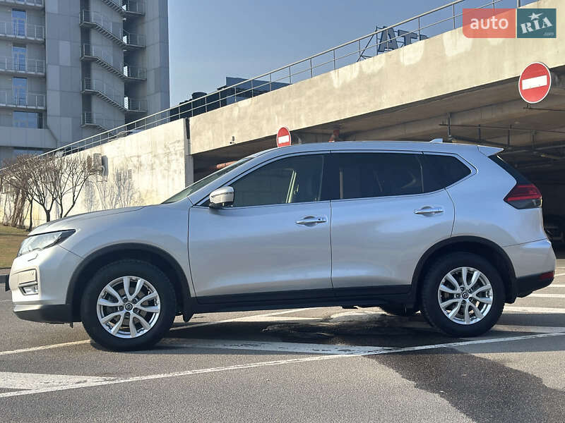 Позашляховик / Кросовер Nissan X-Trail 2018 в 