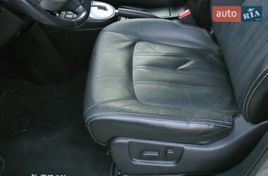 Позашляховик / Кросовер Nissan X-Trail 2013 в 
