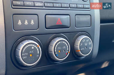 Позашляховик / Кросовер Nissan X-Trail 2009 в 