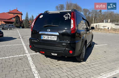 Позашляховик / Кросовер Nissan X-Trail 2011 в 