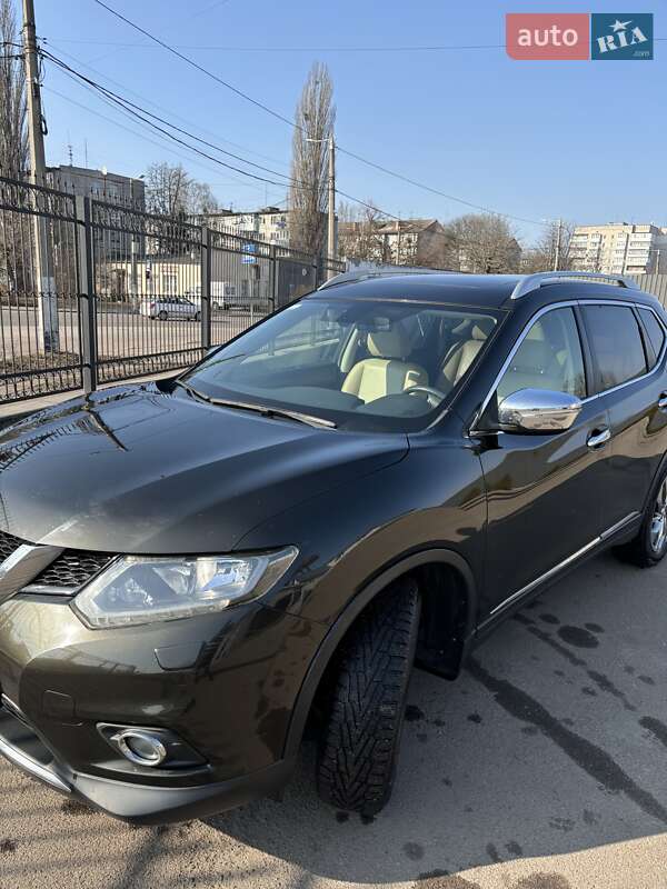 Позашляховик / Кросовер Nissan X-Trail 2014 в Києві