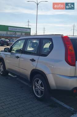 Позашляховик / Кросовер Nissan X-Trail 2007 в 