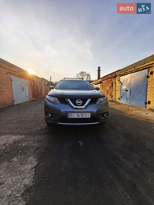 Позашляховик / Кросовер Nissan X-Trail 2016 в Полтаві