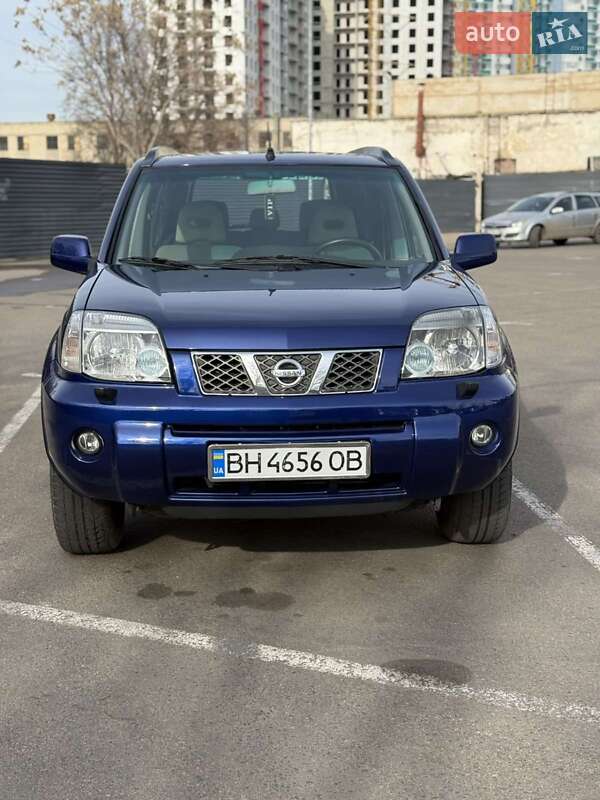 Позашляховик / Кросовер Nissan X-Trail 2005 в 