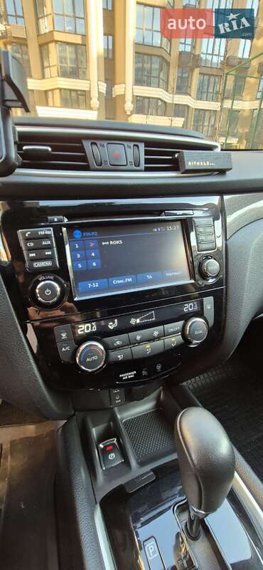 Внедорожник / Кроссовер Nissan X-Trail 2017 в Софиевской Борщаговке