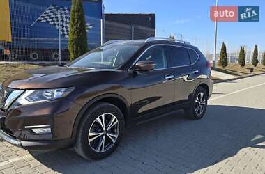 Внедорожник / Кроссовер Nissan X-Trail 2018 в 