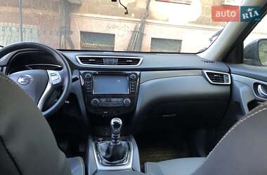 Внедорожник / Кроссовер Nissan X-Trail 2015 в 
