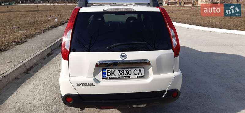 Позашляховик / Кросовер Nissan X-Trail 2012 в Вараші