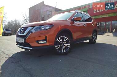 Позашляховик / Кросовер Nissan X-Trail 2017 в 