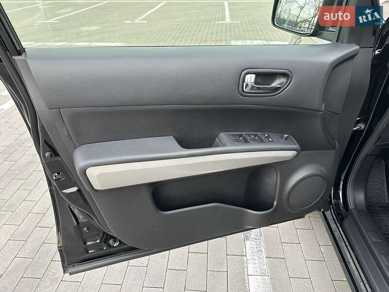 Позашляховик / Кросовер Nissan X-Trail 2012 в Одесі