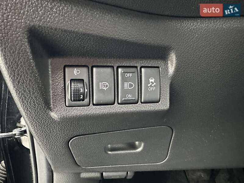 Позашляховик / Кросовер Nissan X-Trail 2012 в Одесі